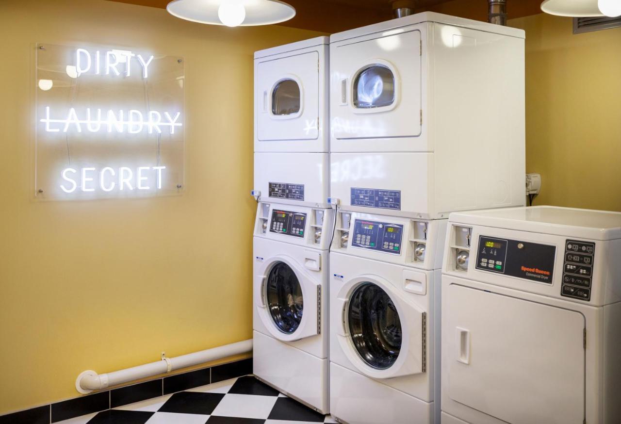 Lylo Auckland Hotel Exterior foto Laundry room at the Standard East Village